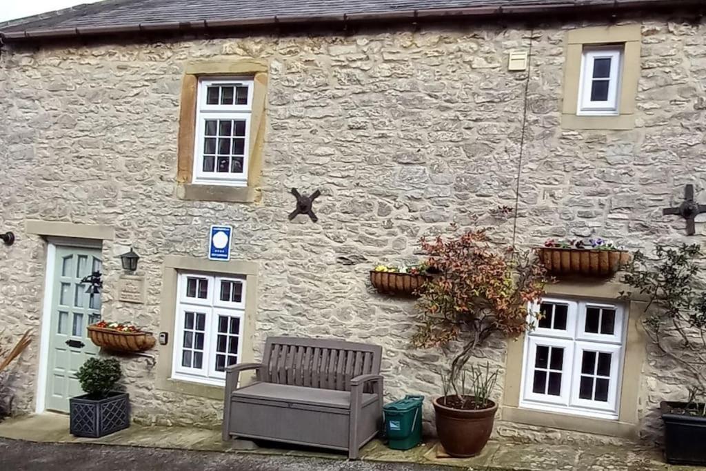 Peak District - 1 Harrow Cottage - Great Longstone Экстерьер фото